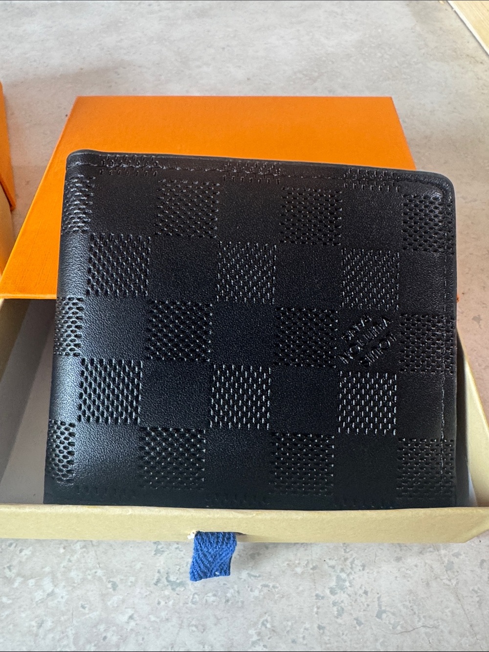 Men's Black Leather Check Embossed Bi-Fold Wallet